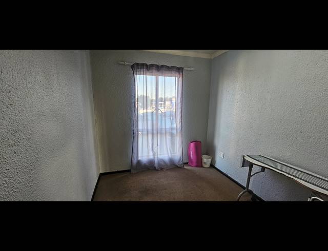 2 BEDROOM TOWNHOUSE FOR SALE IN RANDHART